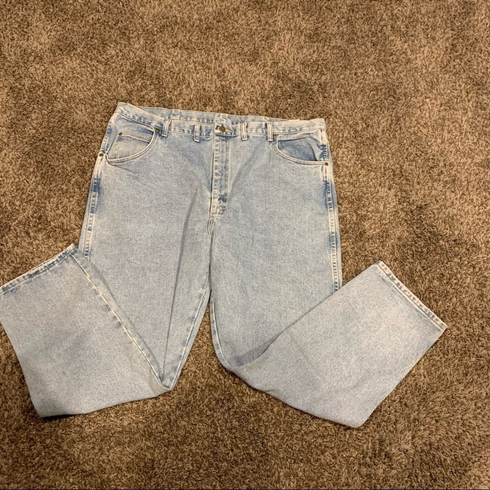 Men’s Rugged Wear Wrangler Jeans